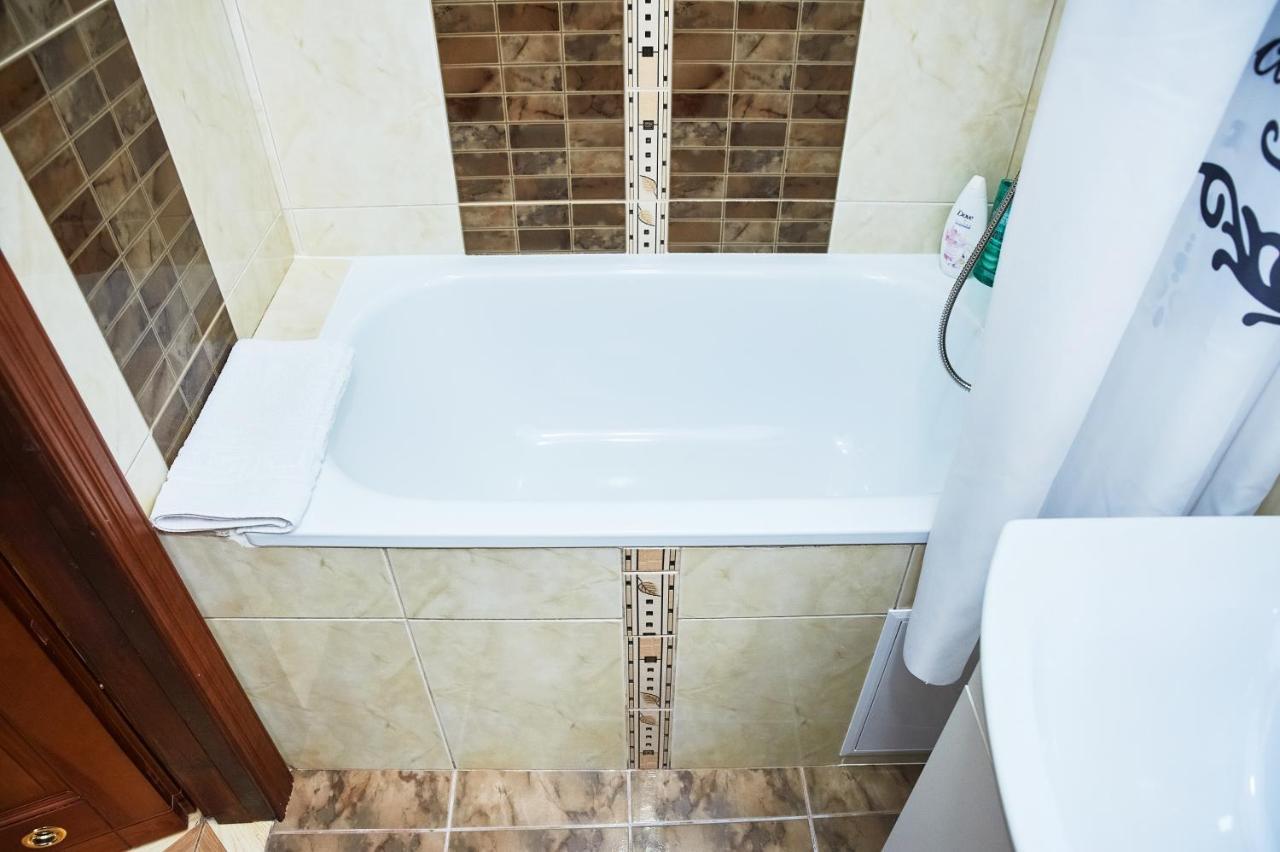 Cozy Apartment, 5Mins To Opera Львів Екстер'єр фото